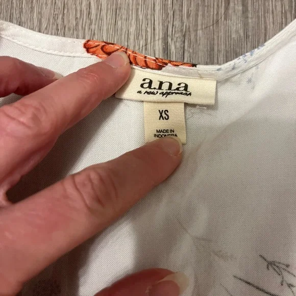 Women's a.n.a Short Sleeve Floral High Low Dress- Size XS- Pre-owned - Picture 2 of 5